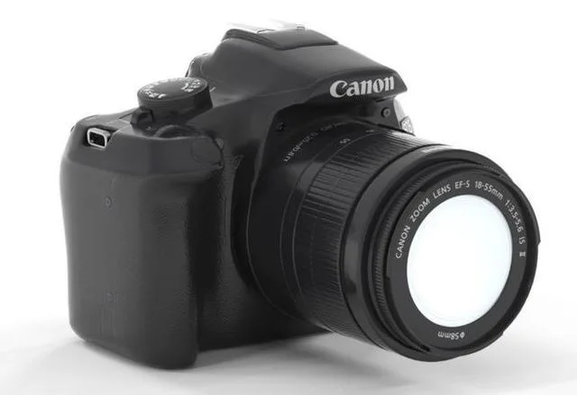 Canon EOS Rebel T7 DSLR Camera Low-poly (PBR)