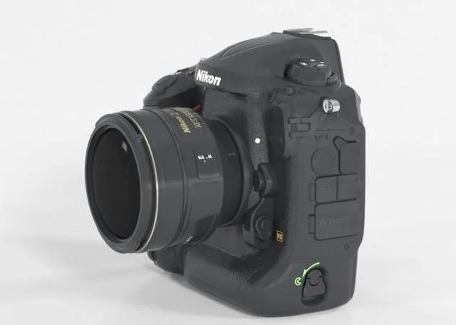 Nikon DSLR Camera Body D4S D4S Low-poly (PBR)